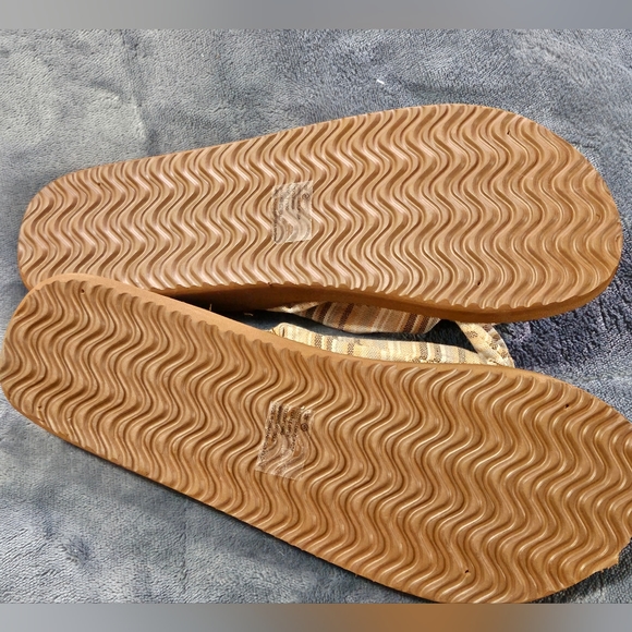 Maurices Beige Striped Sandals Size 12 - Picture 5 of 5